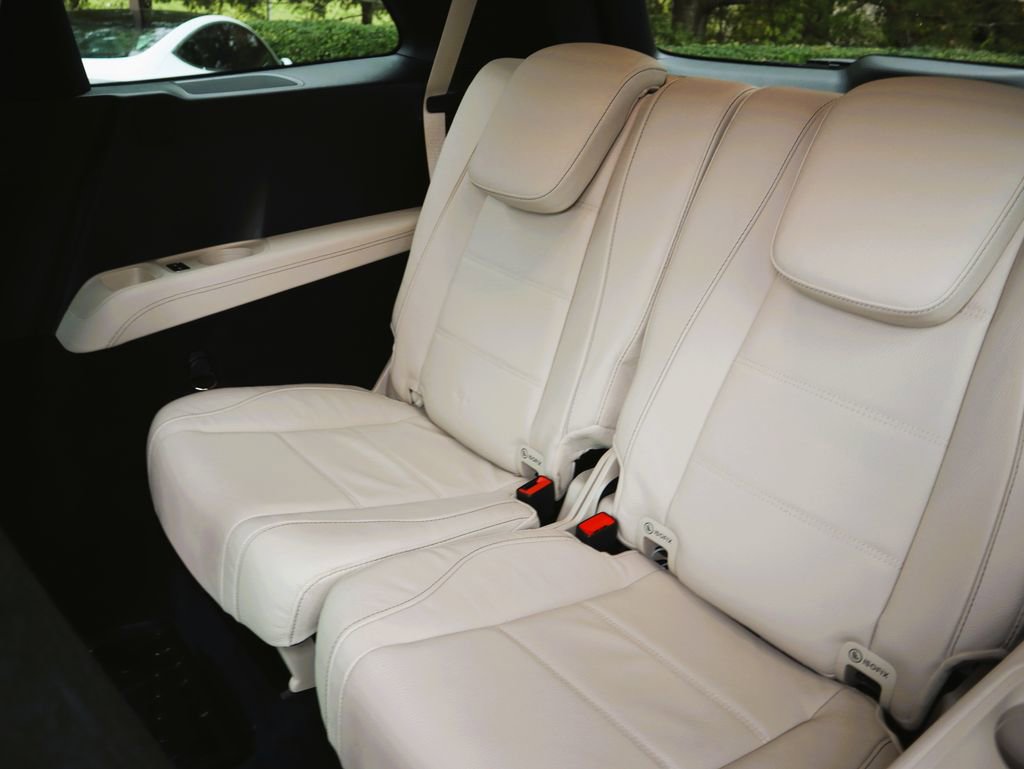 Used 2025 Mercedes-Benz GLS 580 4MATIC image 10