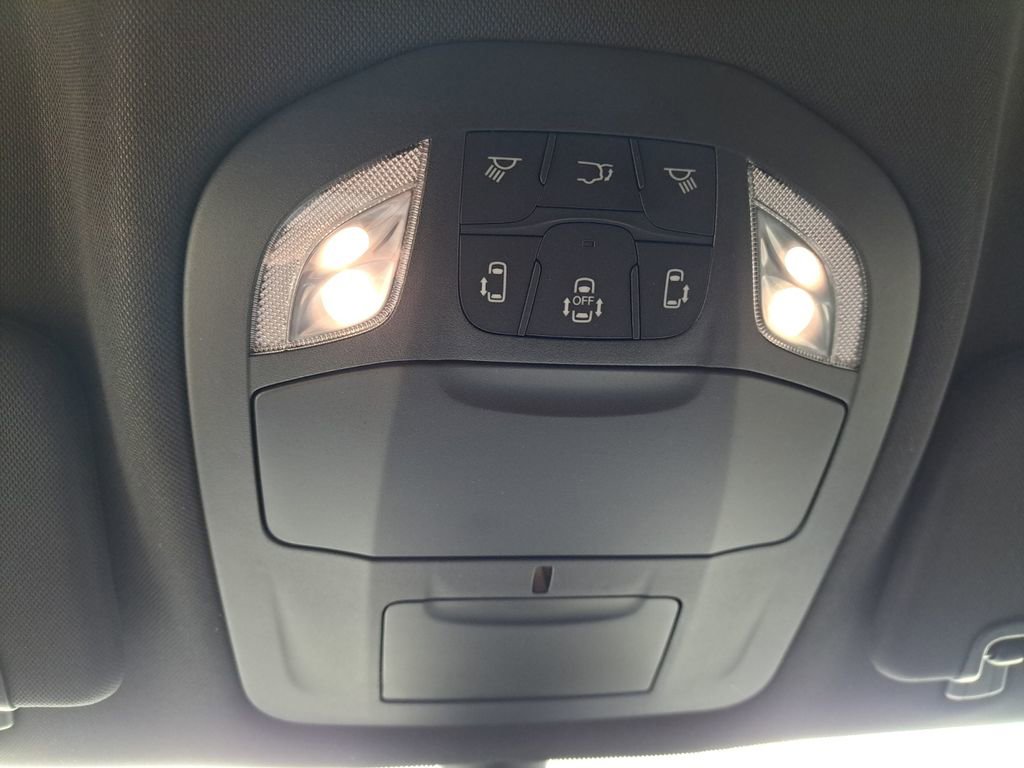 New 2026 Chrysler Pacifica Select FWD image 12