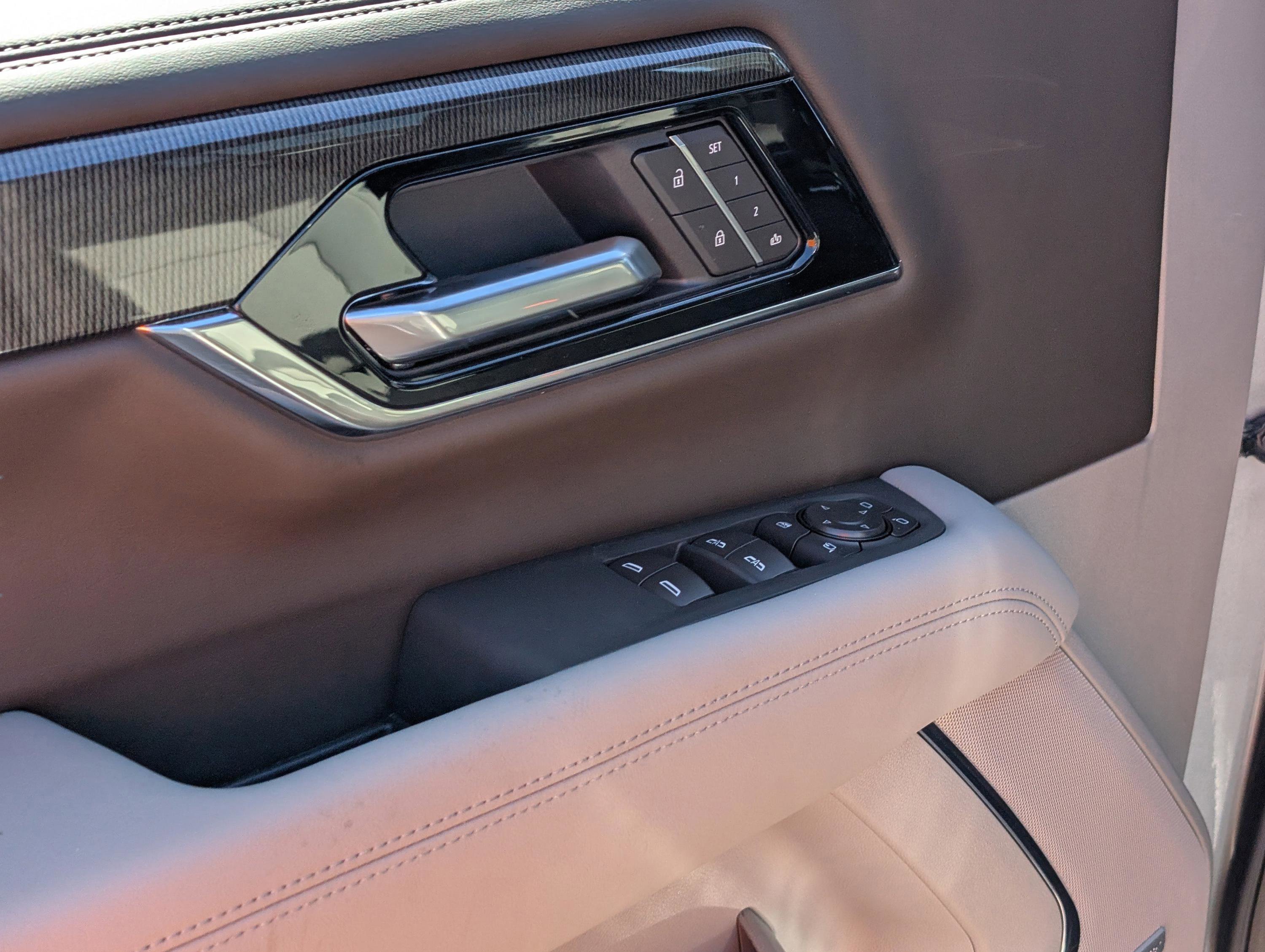 New 2026 GMC Yukon XL Elevation image 16