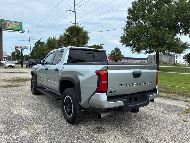 Used 2025 Toyota Tacoma TRD Off-Road w/ TRD Off Road Upgrade Package AWD/4WD image 5