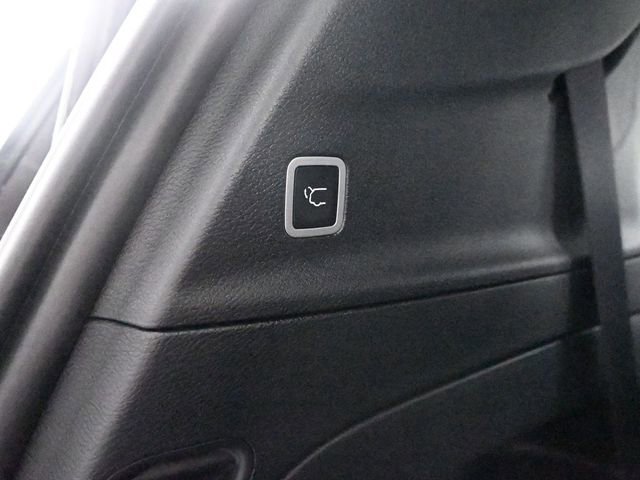 Used 2025 Chrysler Pacifica Select image 22