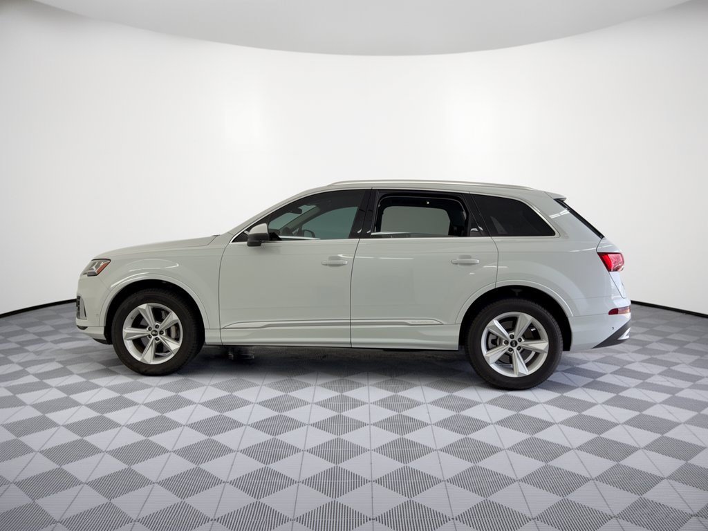 Used 2023 Audi Q7 2.0T Premium w/ Convenience Package AWD/4WD image 2