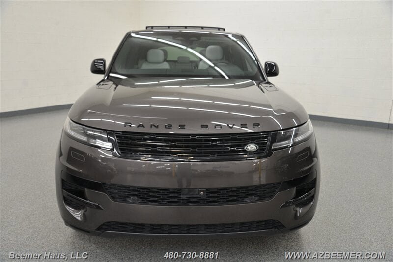 Used 2024 Land Rover Range Rover Sport SE image 6