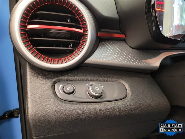 Used 2024 Chevrolet Trax RS w/ Driver Confidence Package image 26