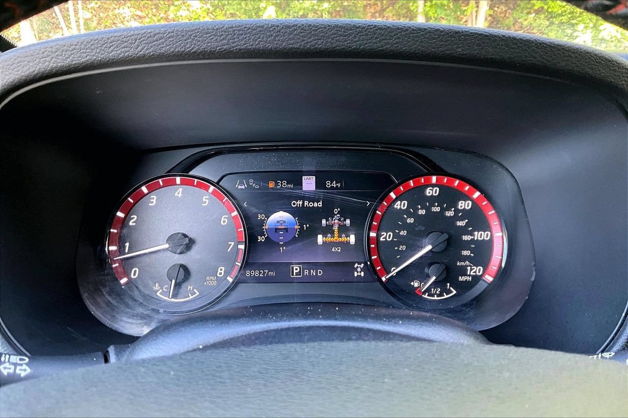 Used 2022 Nissan Frontier PRO-4X AWD/4WD image 9