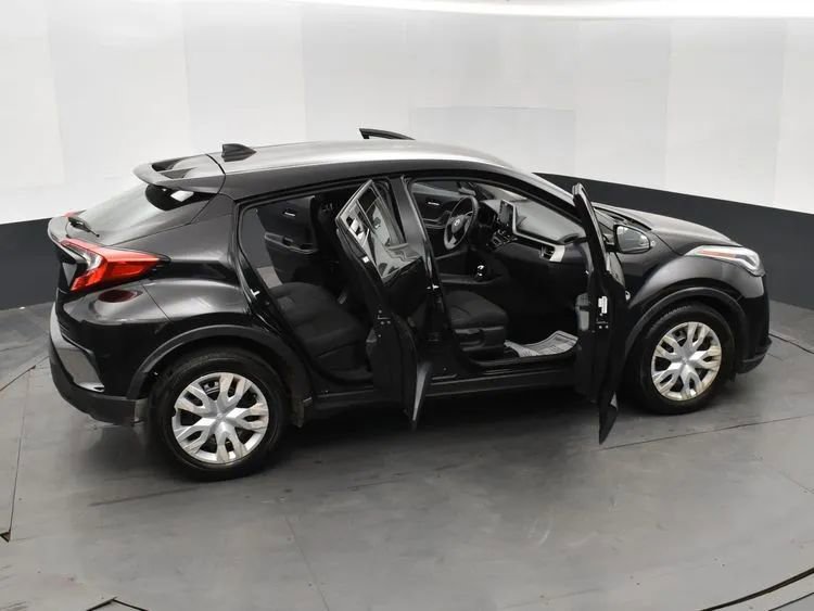 Used 2020 Toyota C-HR LE FWD image 6