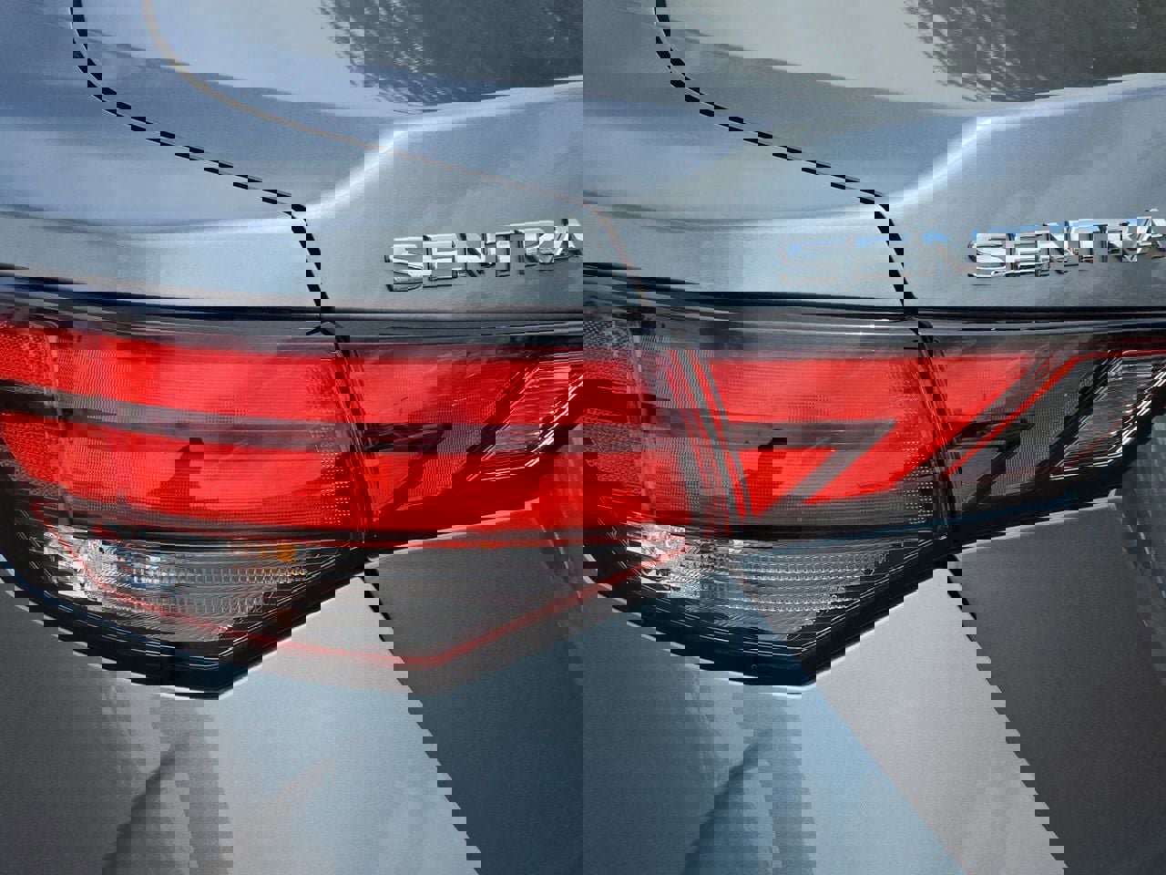 Used 2024 Nissan Sentra SV image 33