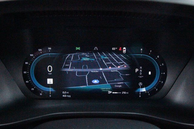 Certified 2025 Volvo XC40 B5 Plus image 14