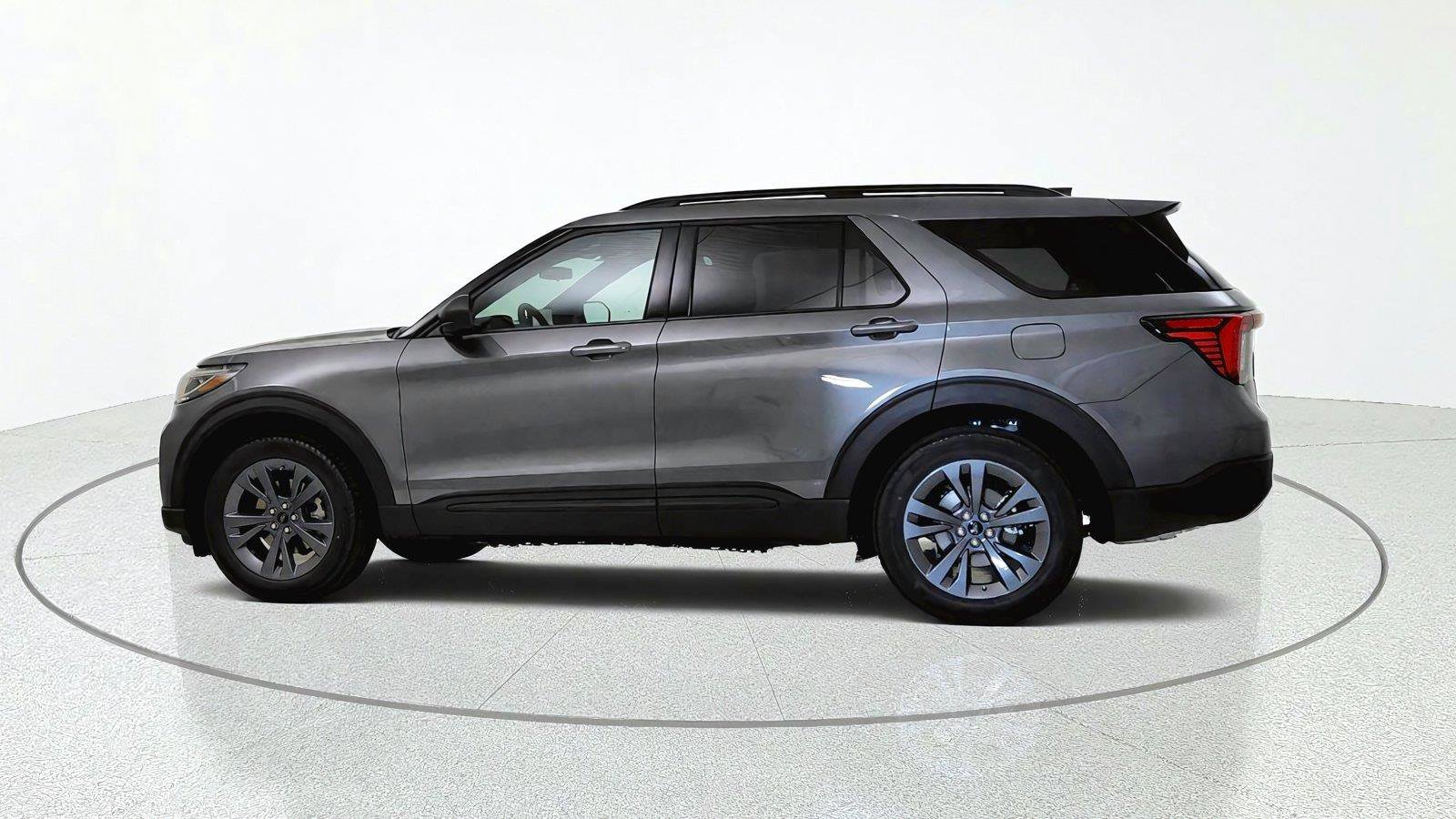 New 2027 Ford Explorer Active w/ Active Comfort Package AWD/4WD image 4