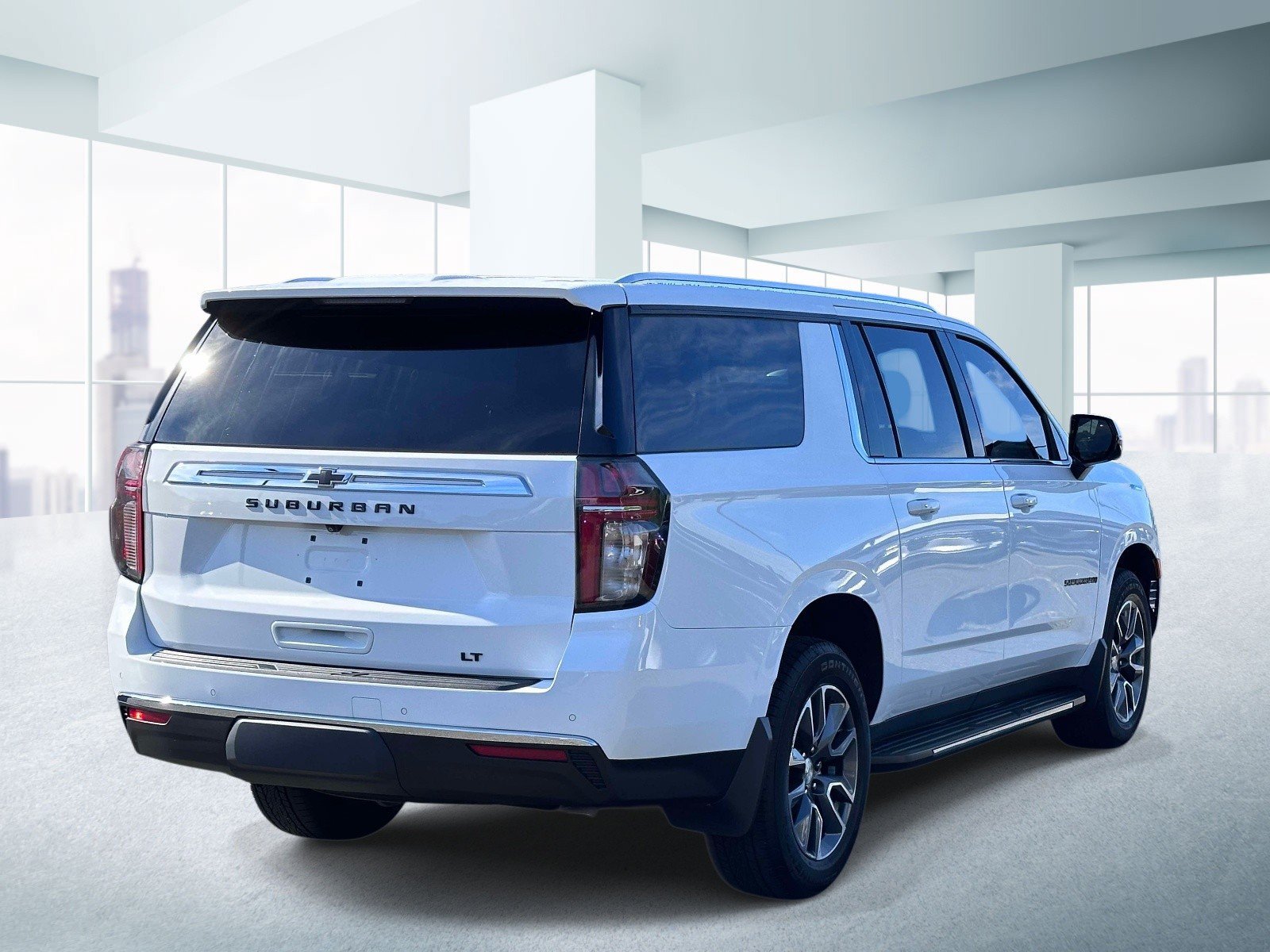 Used 2022 Chevrolet Suburban LT w/ LT Signature Plus Package AWD/4WD image 4