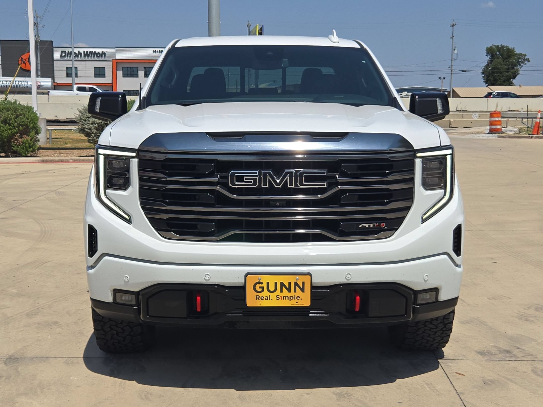 Certified 2022 GMC Sierra 1500 AT4 w/ AT4 Premium Package AWD/4WD image 8