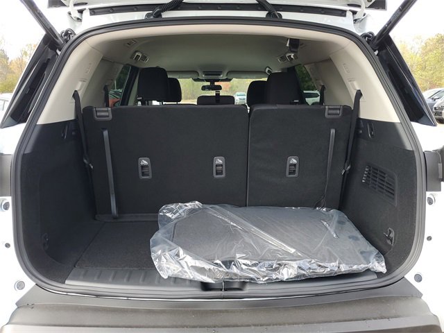 New 2025 Nissan Pathfinder SV w/ Black Appearance Package image 8