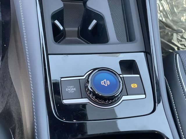 New 2026 Volkswagen Tiguan SEL R-Line AWD/4WD image 16