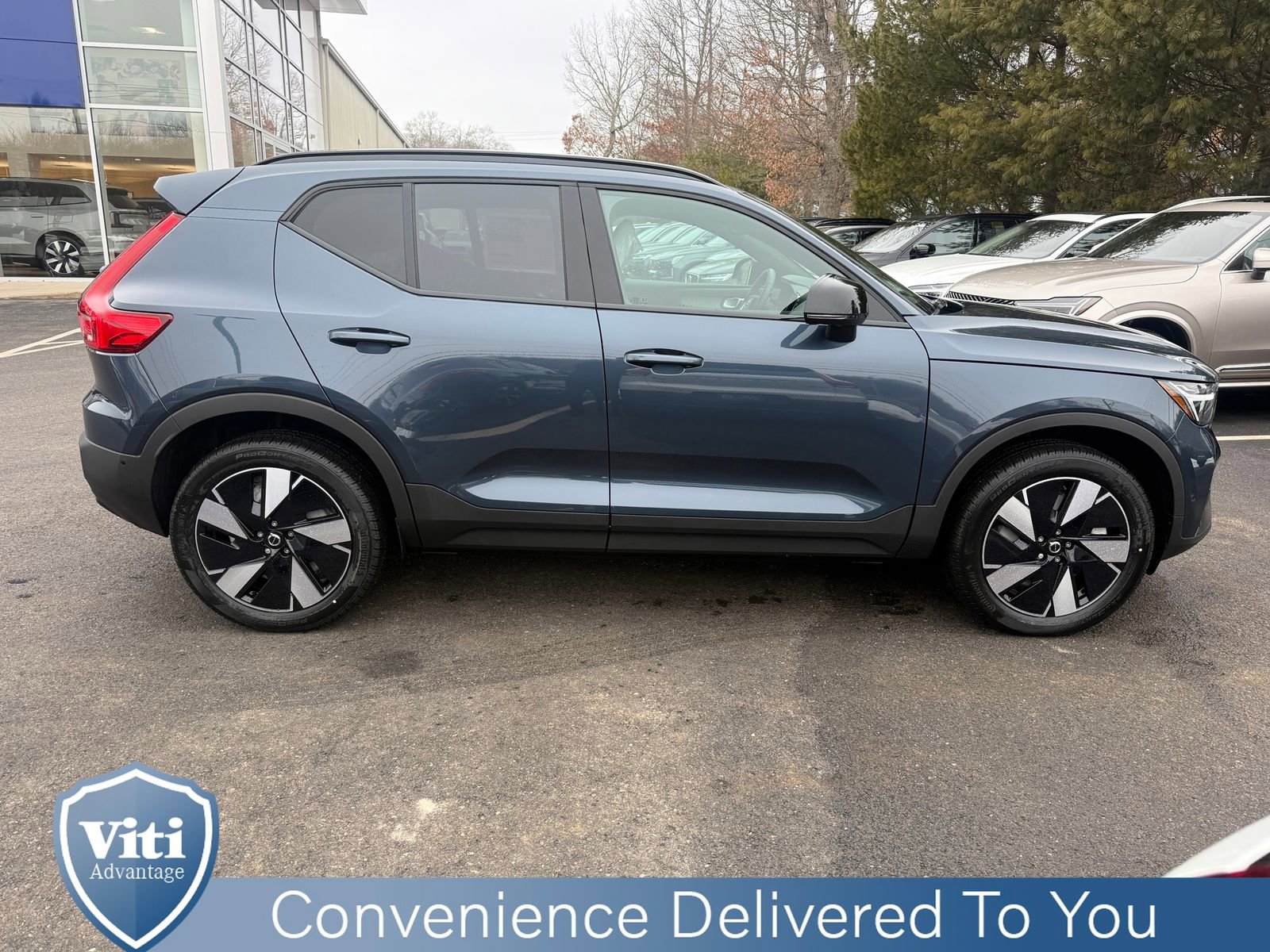 New 2026 Volvo EX40 Plus w/ Climate Package image 9