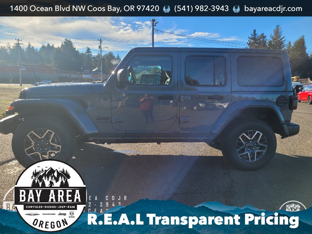 New 2026 Jeep Wrangler Unlimited Sahara w/ Safety Group AWD/4WD image 12