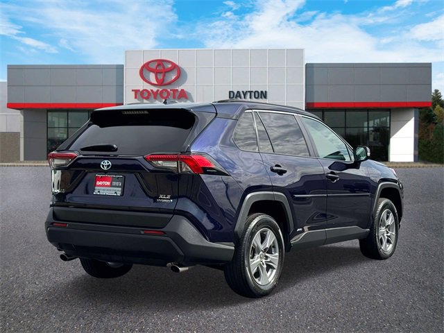 Used 2022 Toyota RAV4 XLE image 5