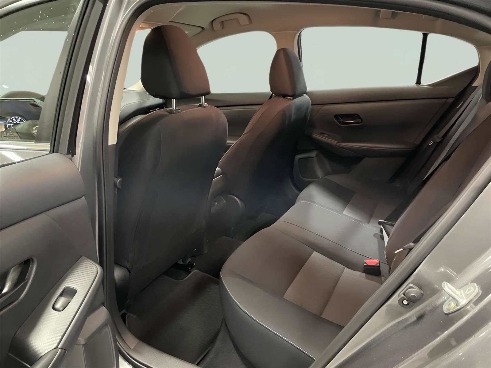 Used 2025 Nissan Sentra SV image 14