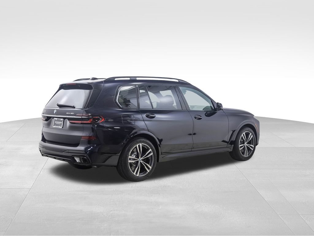 Used 2025 BMW X7 xDrive40i w/ Executive Package image 5
