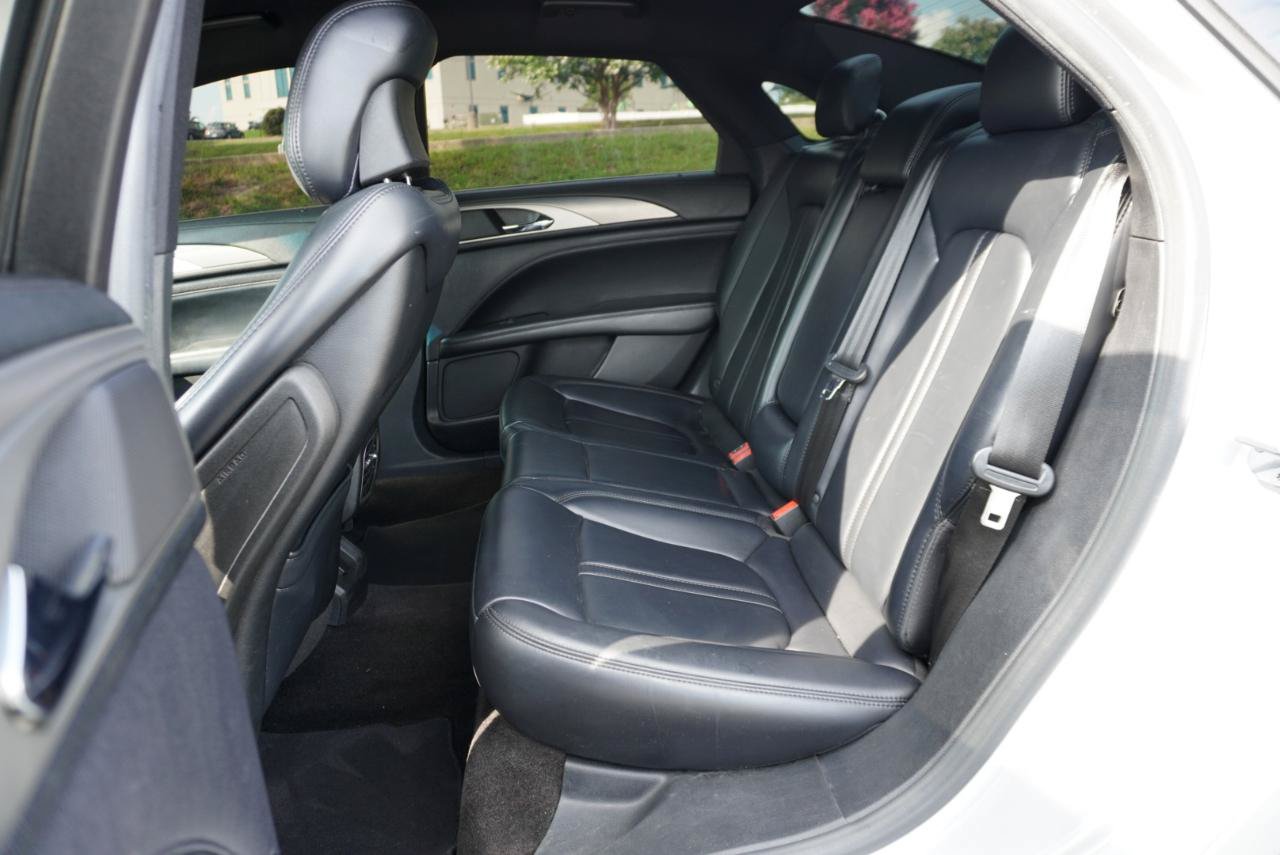 Used 2017 Lincoln MKZ Premiere FWD image 16