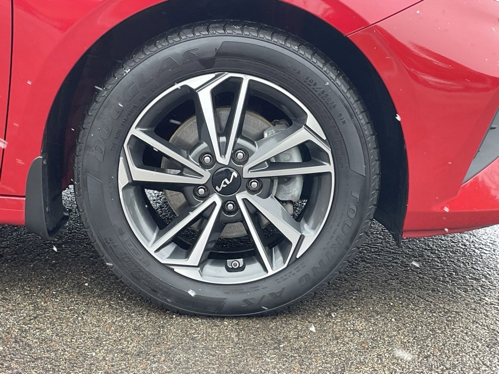 Certified 2023 Kia Forte LXS image 9