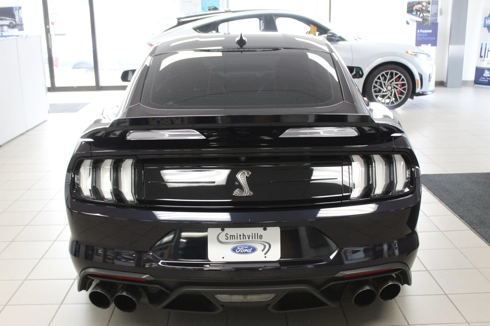 Used 2022 Ford Mustang Shelby GT500 w/ Technology Package RWD image 4
