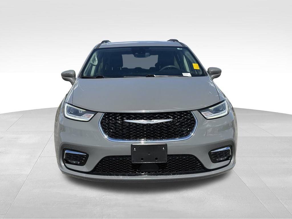 Used 2022 Chrysler Pacifica Touring-L FWD image 24