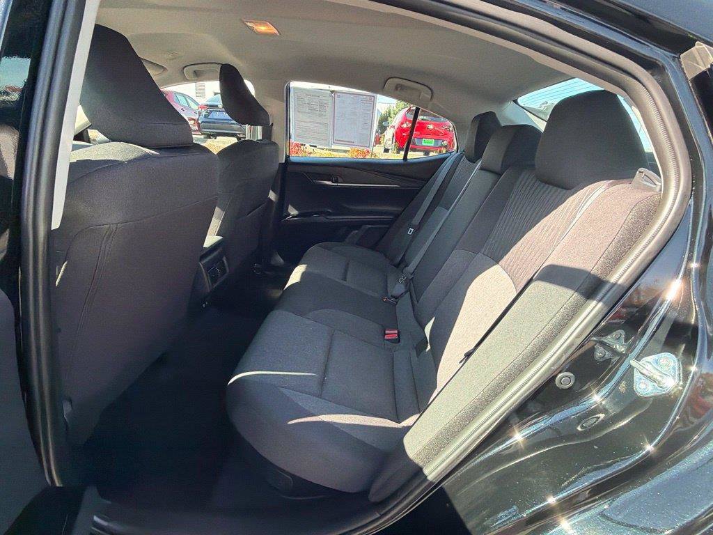 Used 2026 Toyota Camry LE FWD image 15