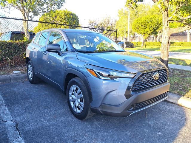 Used 2023 Toyota Corolla Cross L image 3