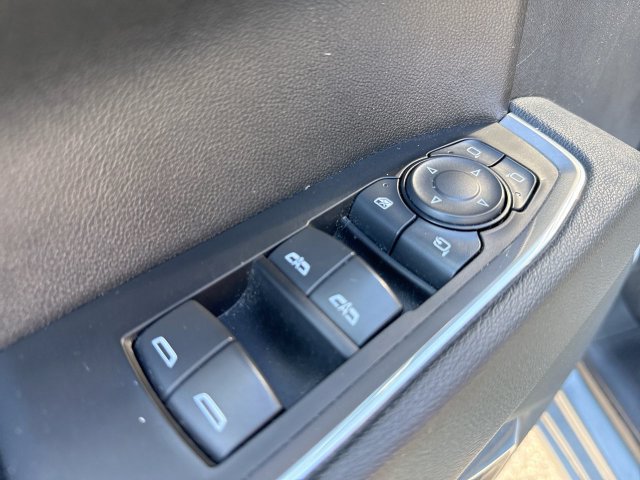 Used 2025 GMC Sierra 1500 SLT AWD/4WD image 13