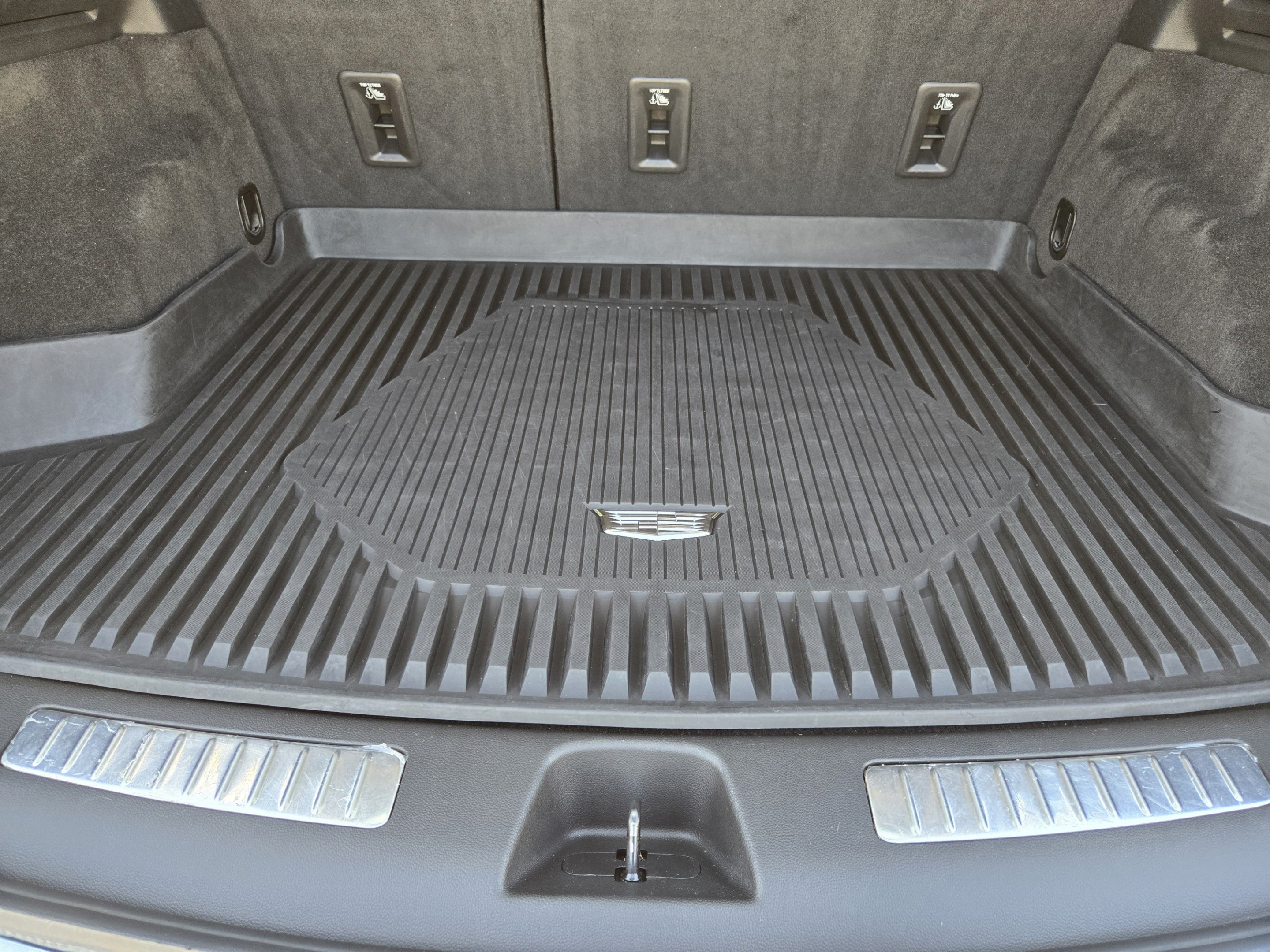 Used 2024 Cadillac XT4 Sport w/ Cold Weather Package FWD image 28