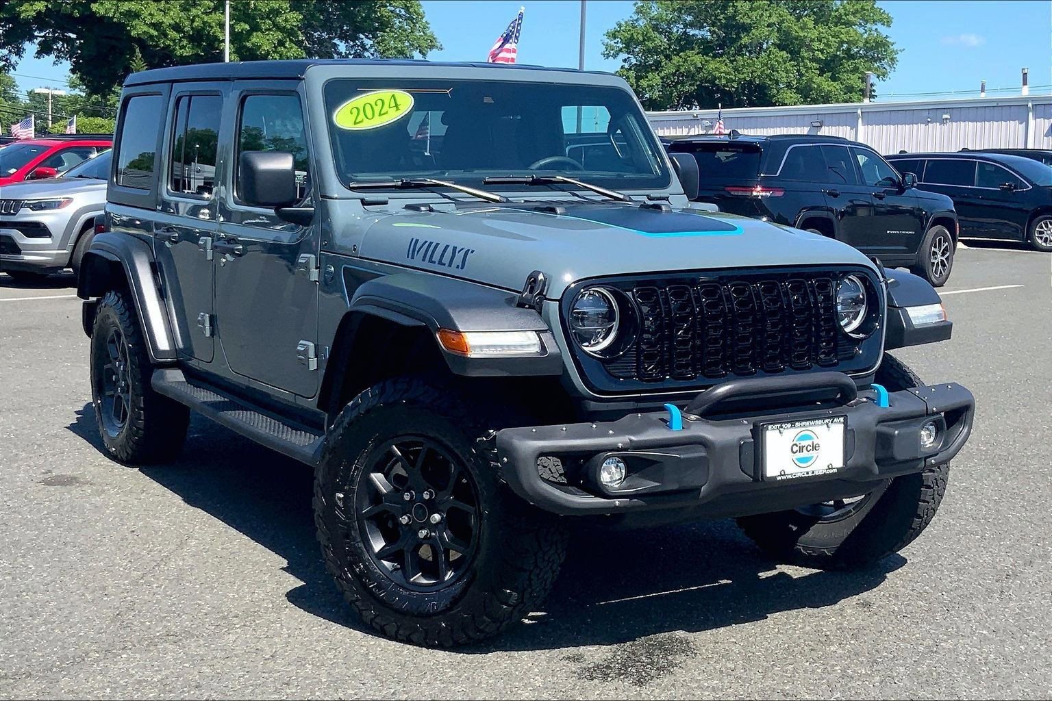 Used 2024 Jeep Wrangler Unlimited AWD/4WD image 2