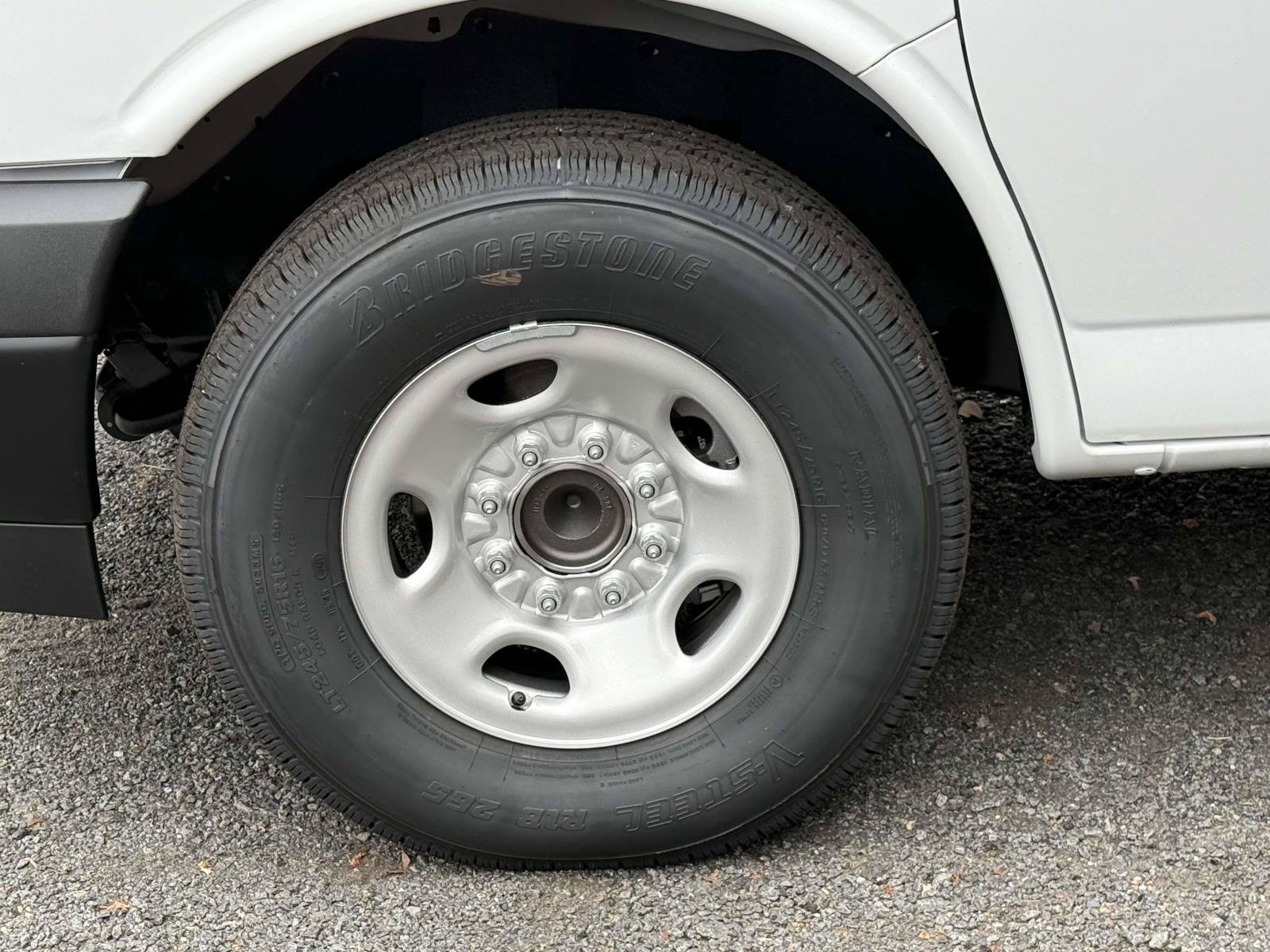 New 2025 Chevrolet Express 3500 Extended RWD image 6