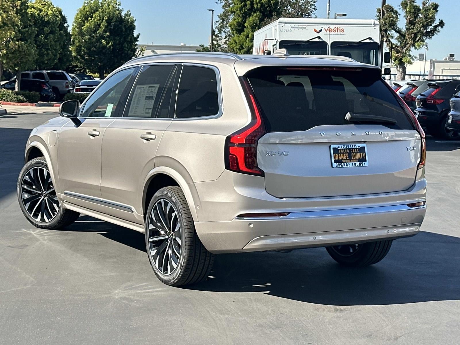 New 2026 Volvo XC90 T8 Plus AWD/4WD image 5