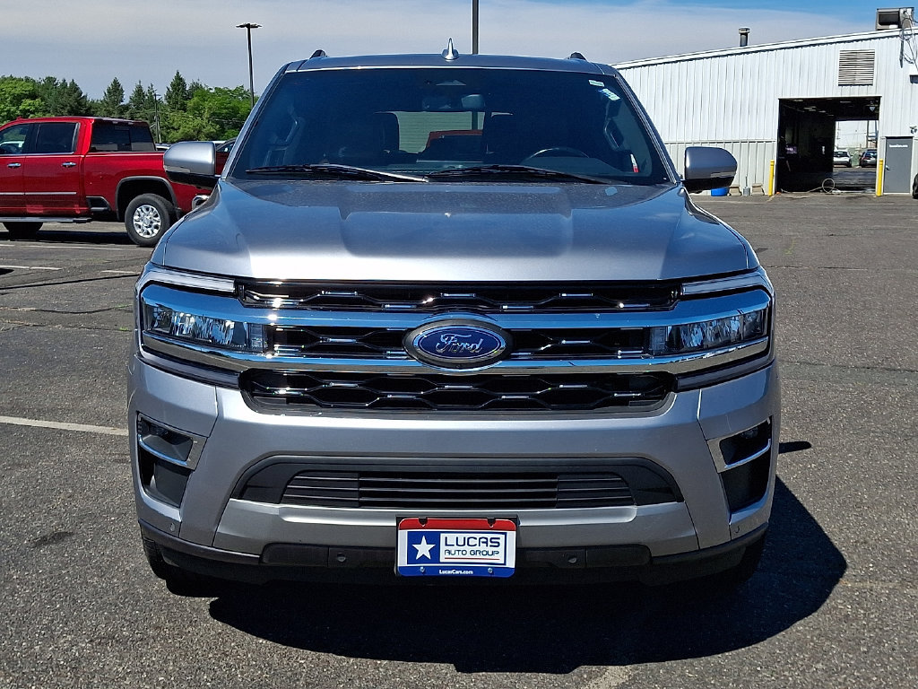 Used 2024 Ford Expedition Max Limited AWD/4WD image 4