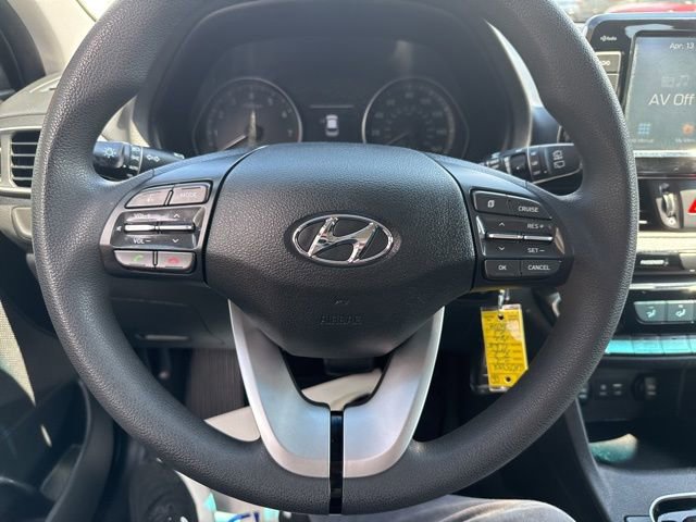Used 2018 Hyundai Elantra GT FWD image 9