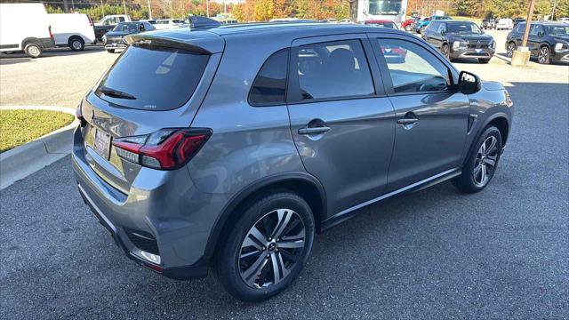 New 2025 Mitsubishi Outlander Sport SE image 4