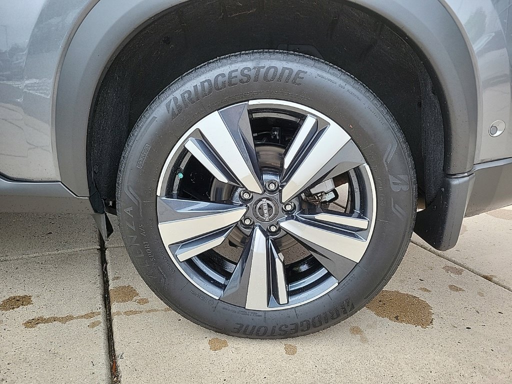 Certified 2024 Nissan Rogue SL AWD/4WD image 8