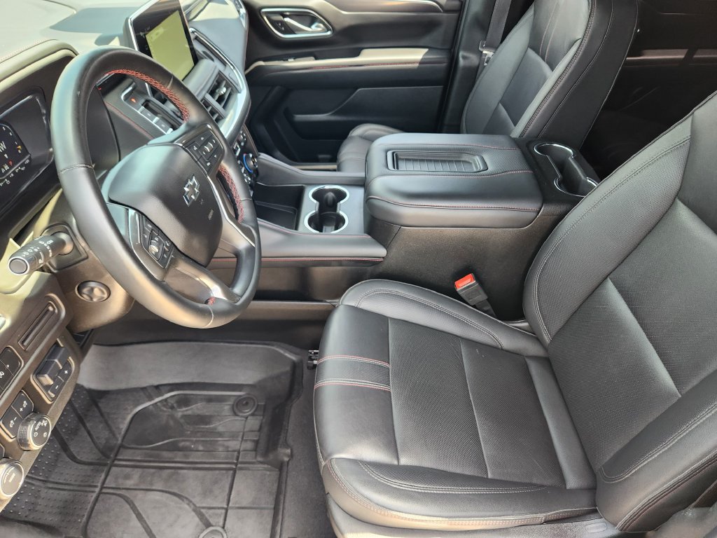 Used 2024 Chevrolet Suburban RST w/ Luxury Package AWD/4WD image 13
