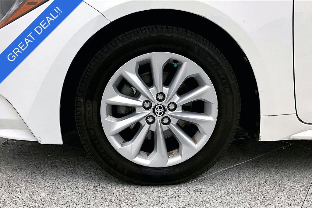 Used 2020 Toyota Corolla LE w/ LE Premium Package image 12