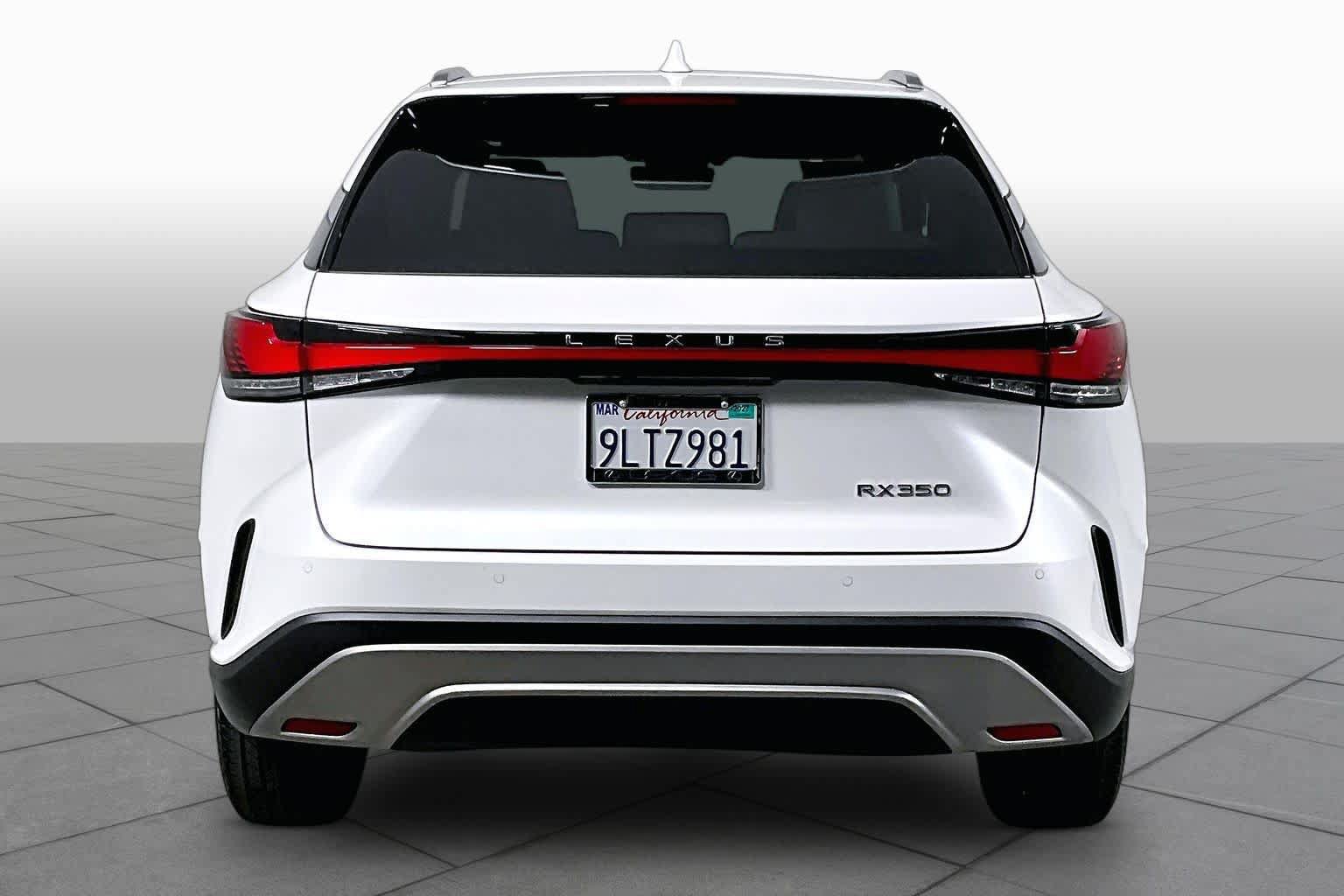 Certified 2024 Lexus RX 350 FWD w/ Technology Package image 4