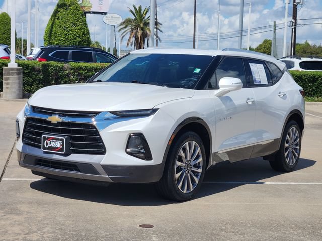 Used 2022 Chevrolet Blazer Premier w/ Enhanced Convenience Package FWD image 3