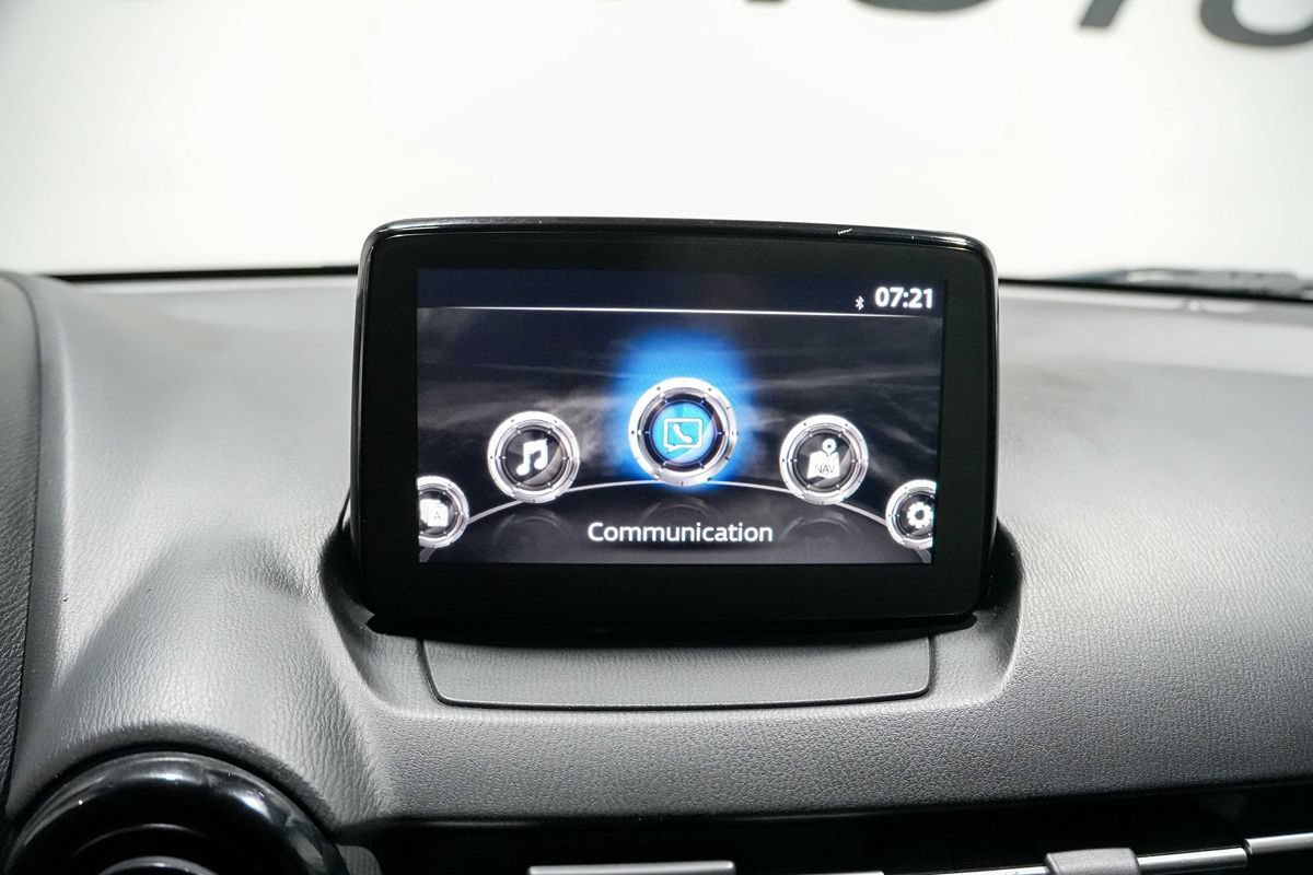 Used 2019 Toyota Yaris L FWD image 13