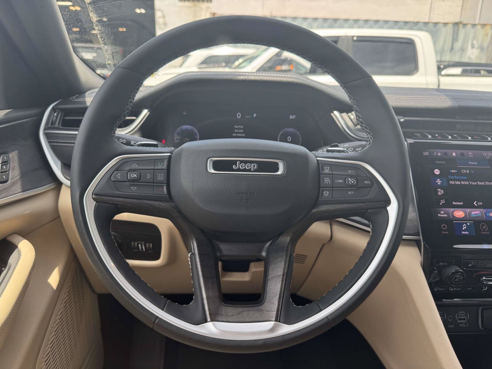 Certified 2024 Jeep Grand Cherokee Limited AWD/4WD image 12