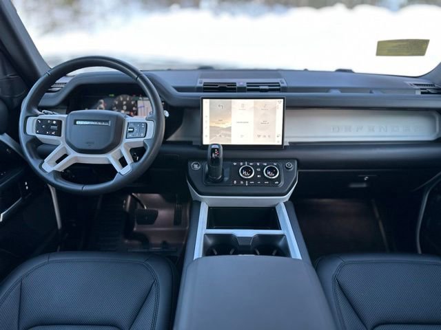 Used 2025 Land Rover Defender 110 S image 25