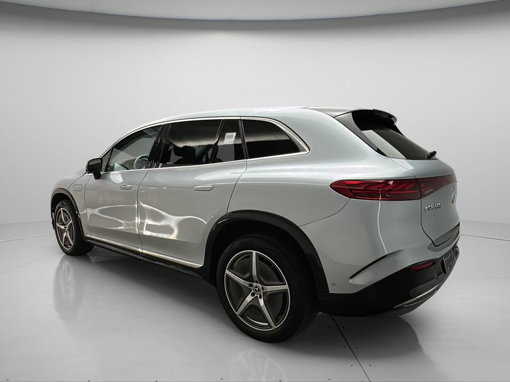 Used 2023 Mercedes-Benz EQS 580 4MATIC SUV image 4