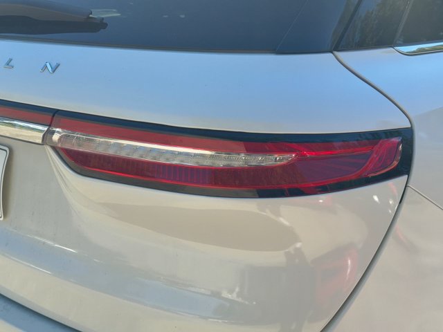 Used 2020 Lincoln Corsair Reserve w/ Equipment Group 201A FWD image 10
