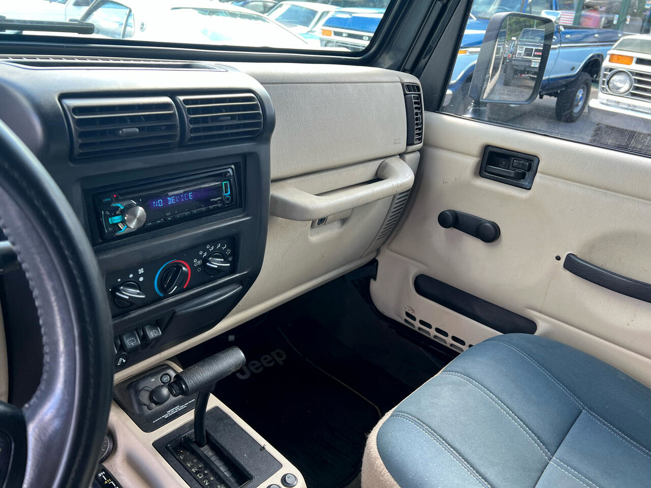 Used 2000 Jeep Wrangler Sahara image 10