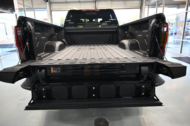 New 2026 GMC Sierra 3500 AT4 w/ AT4 Premium Plus Package AWD/4WD image 9
