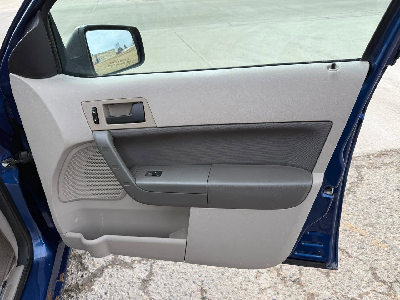 Used 2008 Ford Focus SE image 20