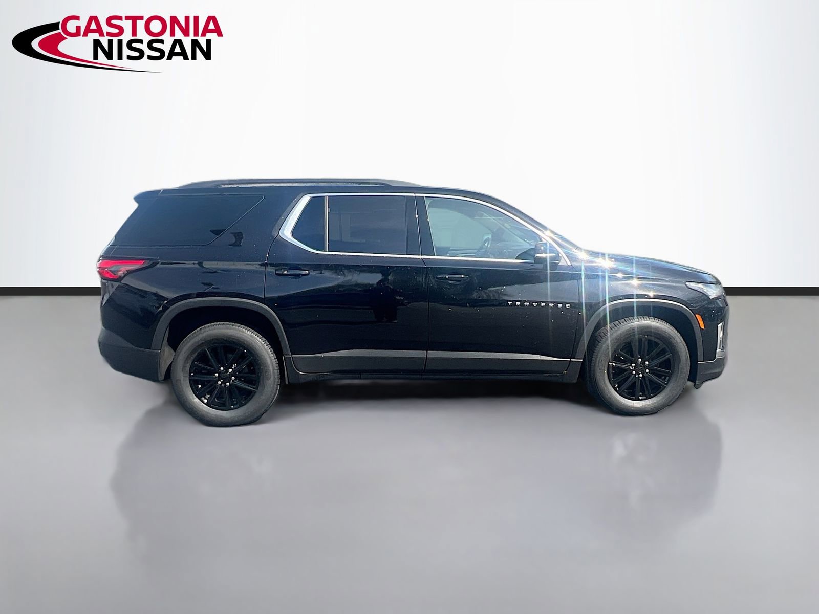 Used 2023 Chevrolet Traverse LT w/ LPO, Floor Liner Package image 10